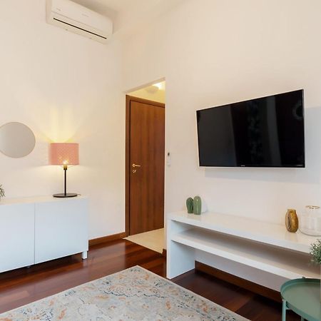 Apartamento Duomo - Citylife Pink Vintage Apt Center Milán Exterior foto